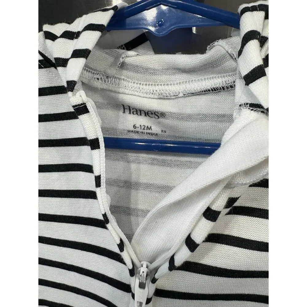 5/$20 NWOT Black and White Outfit - Hanes - 6-12mo